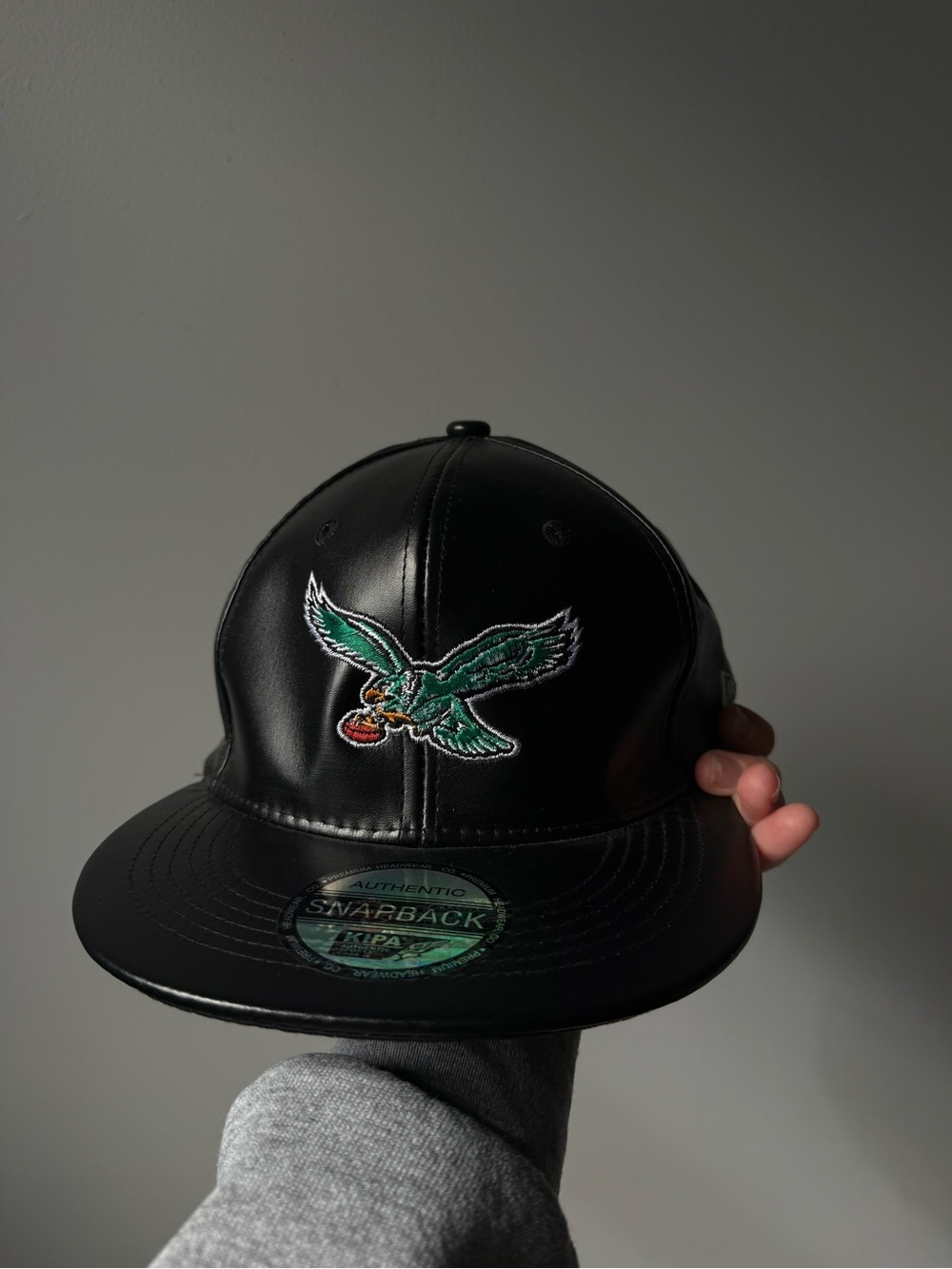Philadelphia Eagles Birds Throwback Kipa Black Faux Leather Snapback Hat Unisex - Picture 11 of 11